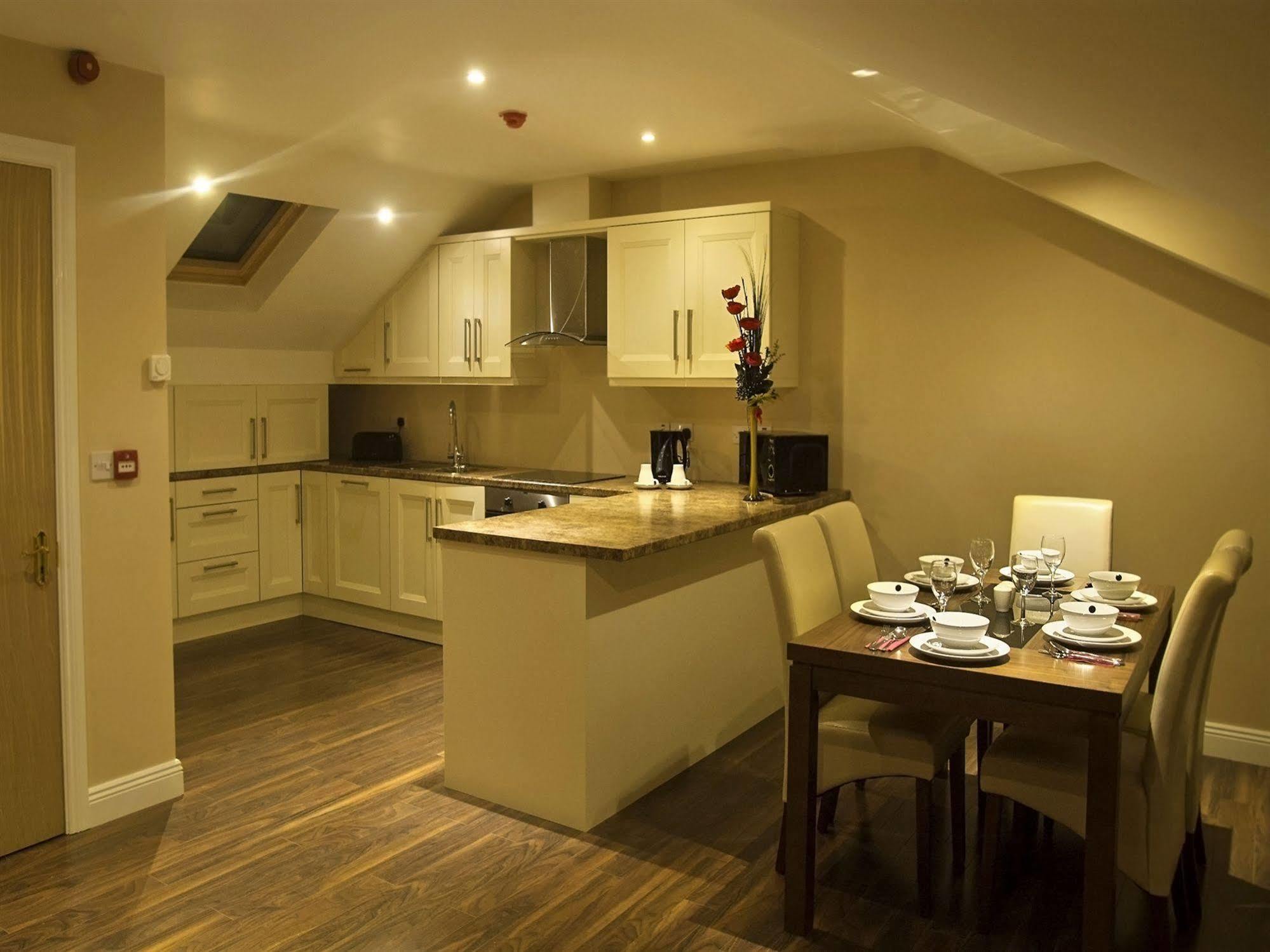 Апартаменты Hillview Self Catering Lusk Экстерьер фото